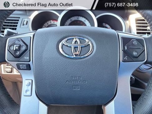 Used 2015 Toyota Tacoma 4x4 Double Cab w/ TRD Off-Road Package image 18