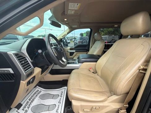 Used 2015 Ford F150 Lariat RWD image 16