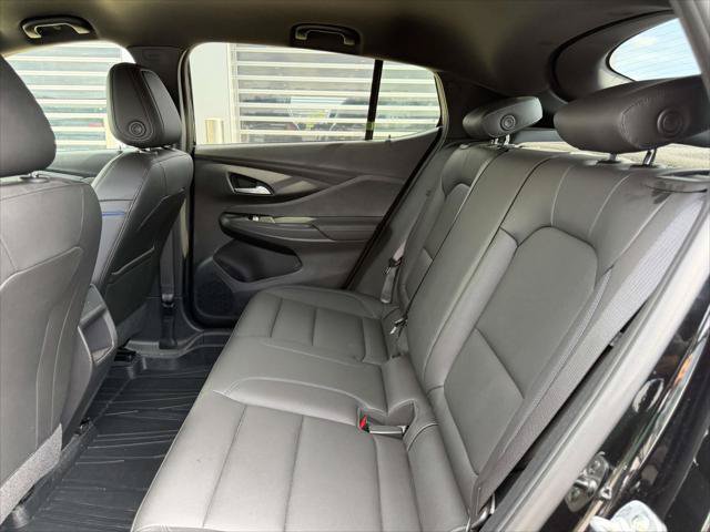 Used 2024 Buick Envista Sport Touring w/ Convenience I Package FWD image 15