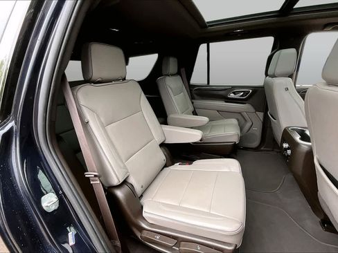 Used 2023 GMC Yukon SLT w/ SLT Luxury Package AWD/4WD image 20