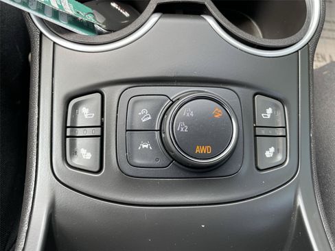 Used 2021 GMC Terrain SLT AWD/4WD image 31