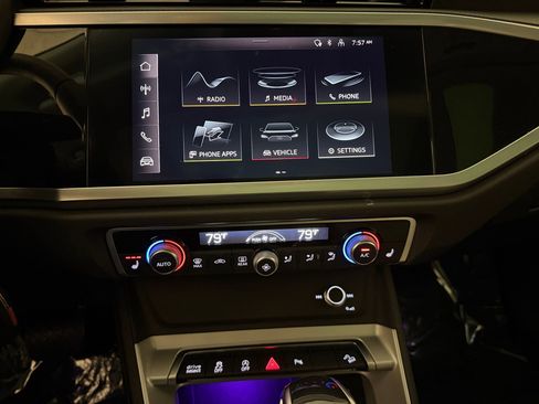 Certified 2022 Audi Q3 2.0T Premium Plus w/ Premium Plus Package image 23