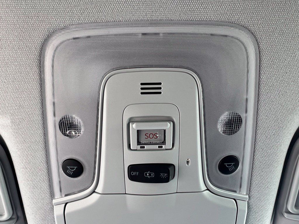 Certified 2022 Toyota Prius Prime XLE FWD image 32