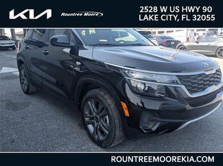 Used 2021 Kia Seltos LX image 1