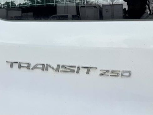 Used 2016 Ford Transit 250 130 Low Roof RWD image 33