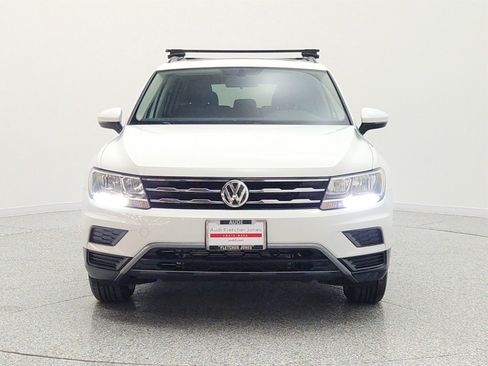 Used 2019 Volkswagen Tiguan SE w/ Panoramic Sunroof Package FWD image 2
