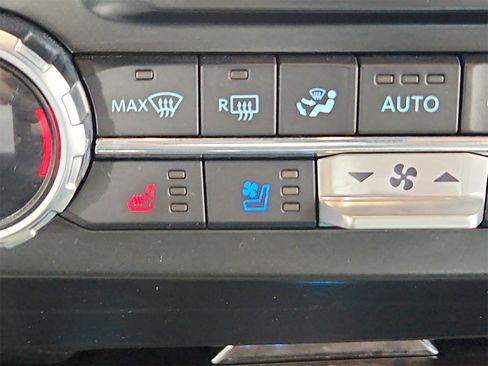 Used 2022 Ford F250 Lariat w/ Lariat Value Package image 35