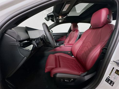 Certified 2024 BMW 530i xDrive 530i xDrive w/ Premium Package image 22