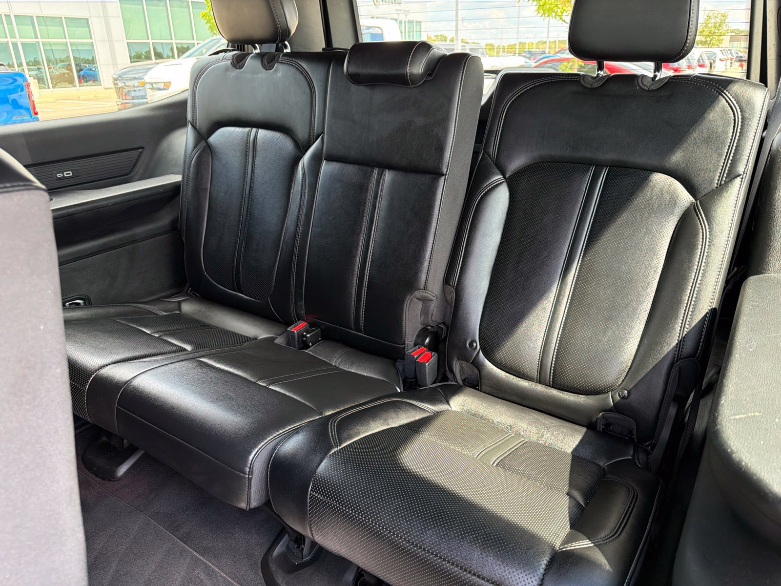 Used 2024 Jeep Wagoneer Series II RWD image 17