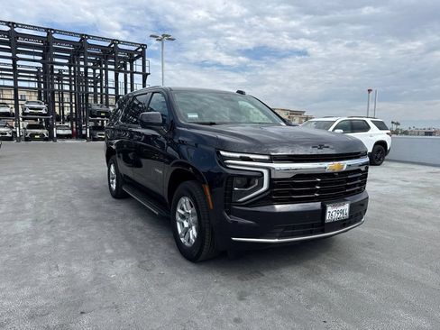 Used 2026 Chevrolet Tahoe LS RWD image 3