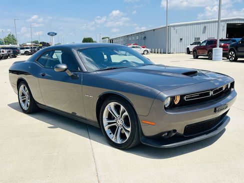 Used 2021 Dodge Challenger R/T RWD image 2