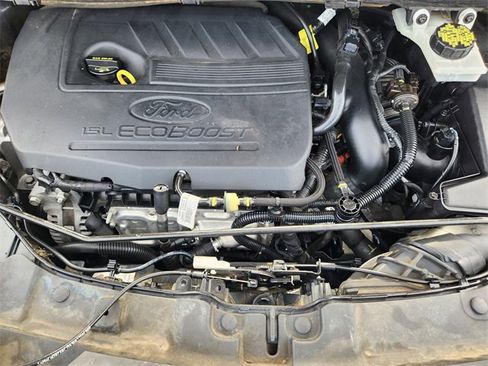 Used 2017 Ford Escape SE image 28