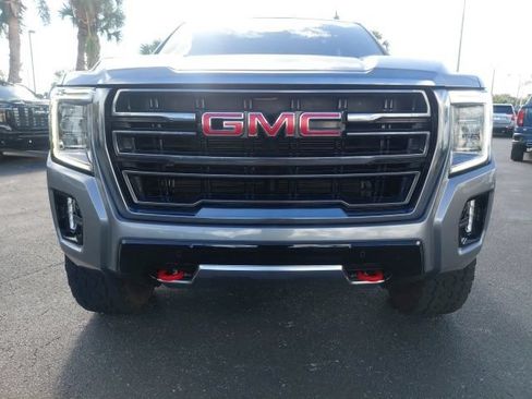 Used 2022 GMC Yukon XL AT4 AWD/4WD image 5