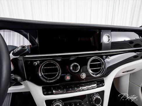 Used 2024 Rolls-Royce Spectre w/ Spectre Launch Package AWD/4WD image 30