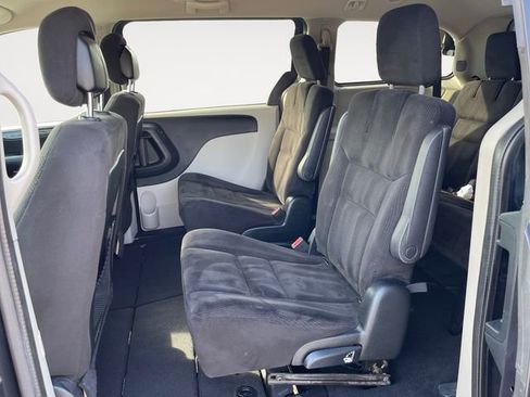 Used 2014 Dodge Grand Caravan SXT FWD image 13