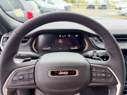 New 2026 Jeep Grand Cherokee Limited image 14