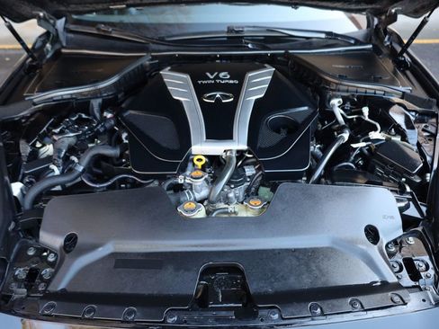 Used 2018 INFINITI Q50 Red Sport 400 w/ Sensory Package (Sport) image 10