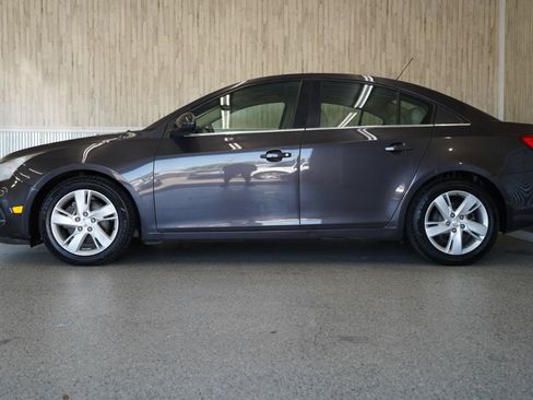 Used 2015 Chevrolet Cruze Diesel FWD image 5