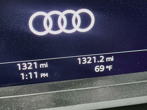 Used 2024 Audi Q4 e-tron Premium Plus AWD/4WD image 18