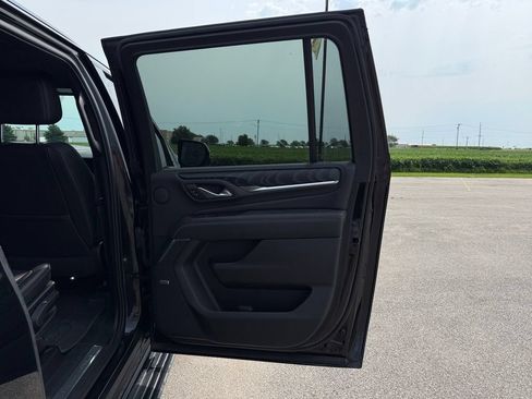 Used 2022 GMC Yukon XL Denali AWD/4WD image 41