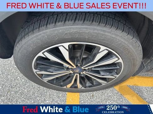 Used 2021 Ford Escape SE w/ SE Sport Appearance Package AWD/4WD image 3