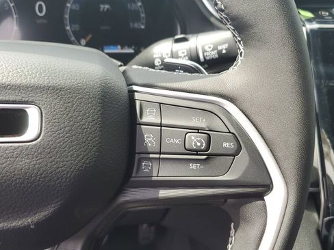 New 2025 Jeep Grand Cherokee L Altitude image 31