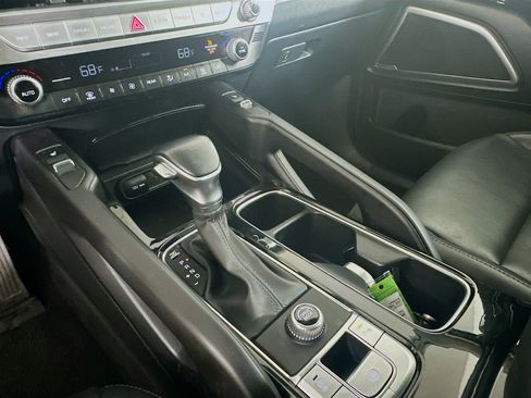 Used 2025 Kia Telluride S FWD image 25