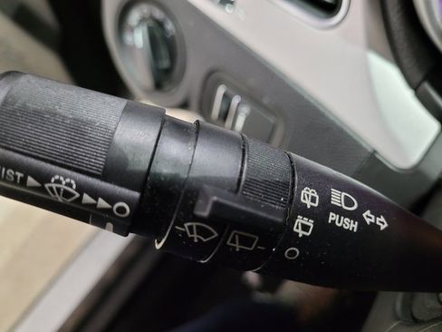 Used 2020 Dodge Journey SE image 36