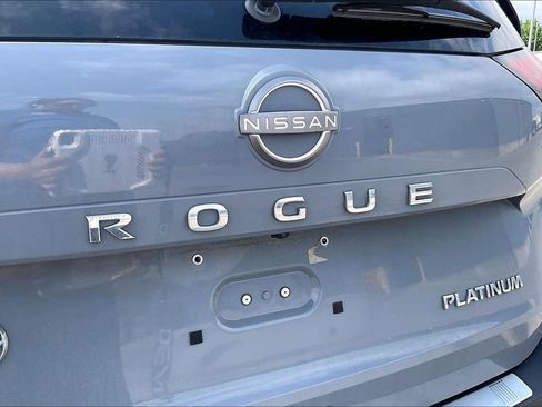 Used 2022 Nissan Rogue Platinum w/ Head-Up Display Package FWD image 39