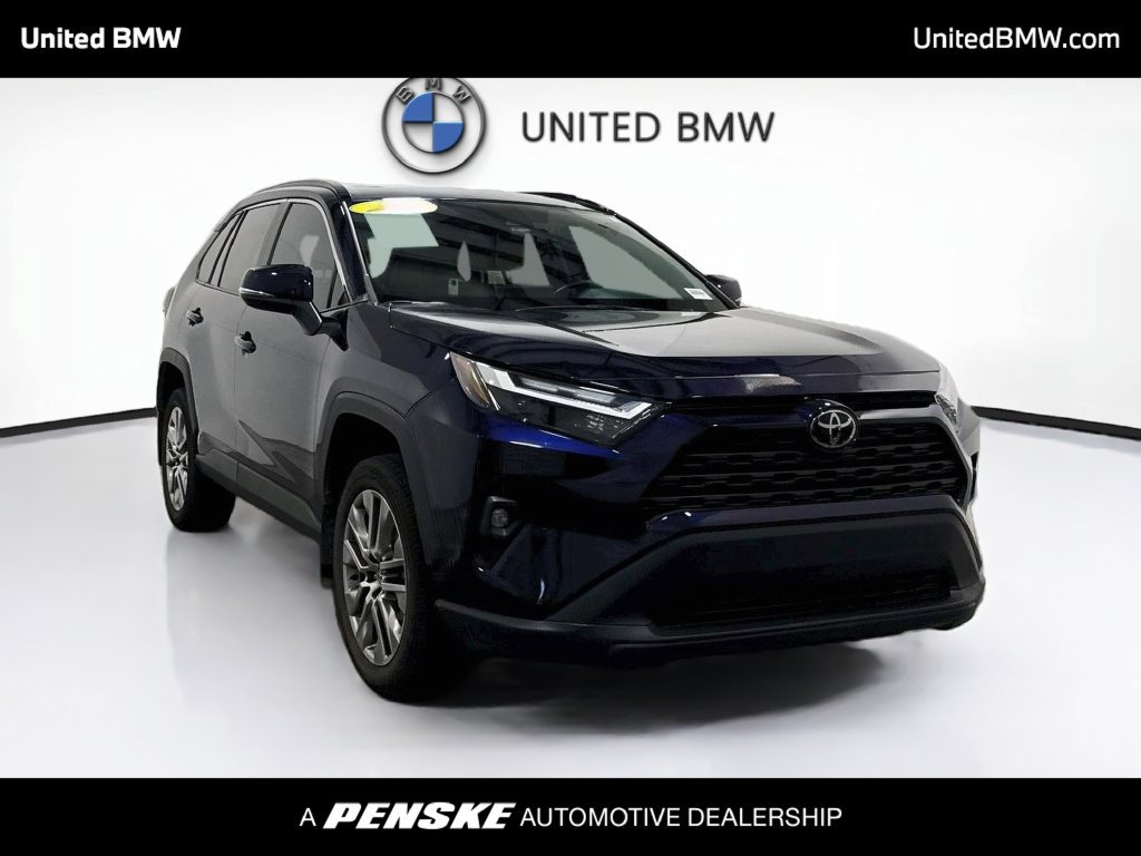 Used 2022 Toyota RAV4 XLE Premium AWD/4WD image 3