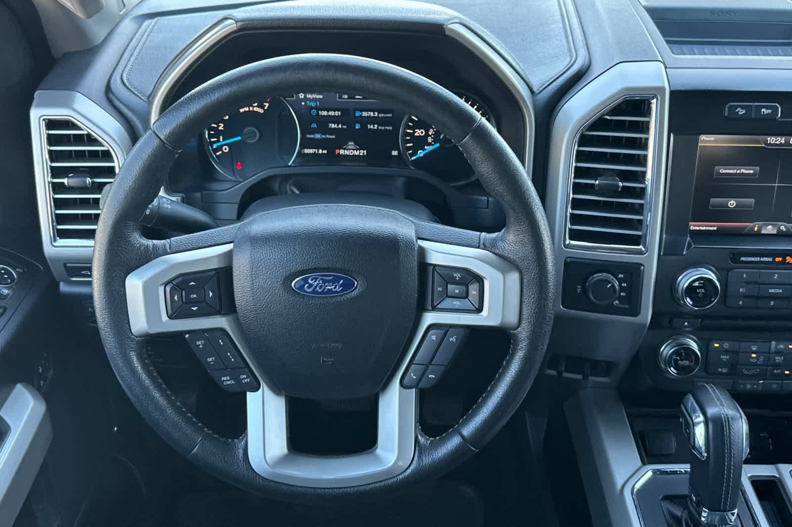 Used 2015 Ford F150 Lariat w/ Equipment Group 502A Luxury AWD/4WD image 16