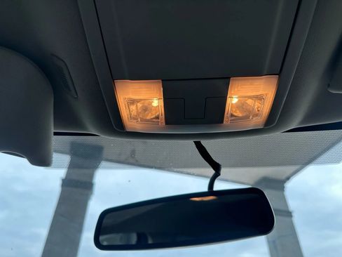 Used 2012 Ford Edge SEL image 19