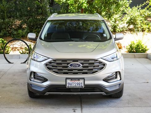 Used 2020 Ford Edge SEL w/ Convenience Package FWD image 2