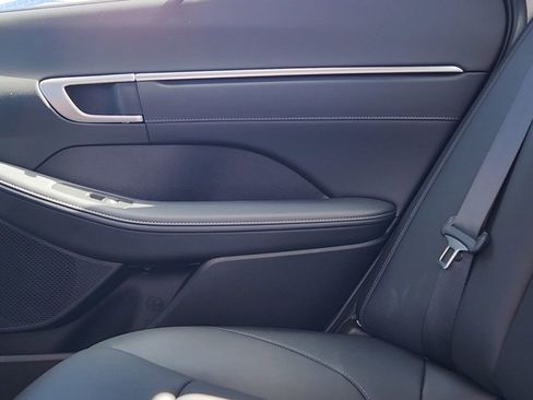 New 2025 Hyundai Sonata Limited image 17