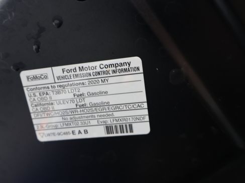 Used 2020 Ford Explorer Limited w/ Class III Trailer Tow Package AWD/4WD image 22