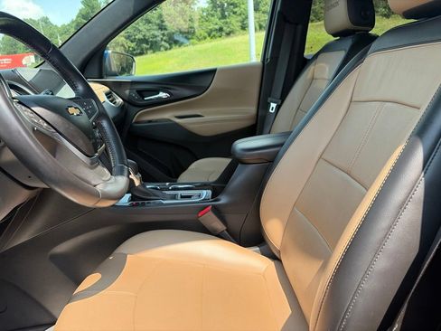 Used 2022 Chevrolet Equinox Premier AWD/4WD image 17