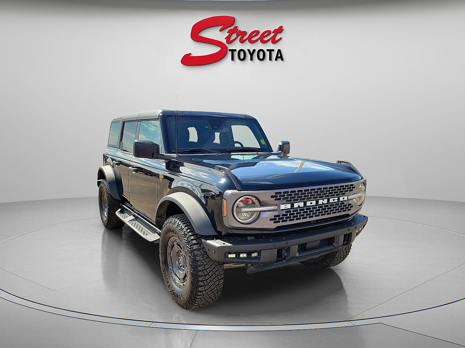 Used 2024 Ford Bronco Badlands AWD/4WD image 5