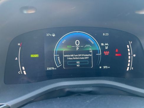 Used 2025 Toyota Camry SE image 16