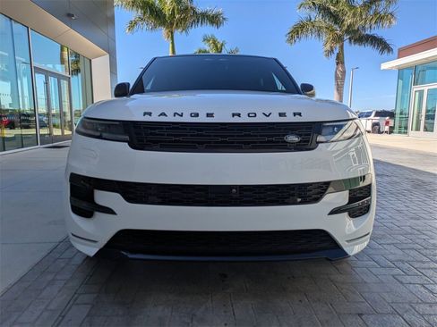 Used 2025 Land Rover Range Rover Sport Dynamic SE image 9
