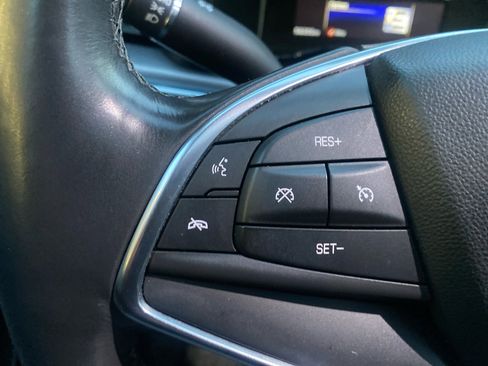 Used 2018 Cadillac XT5 Luxury w/ Driver Awareness Package image 14