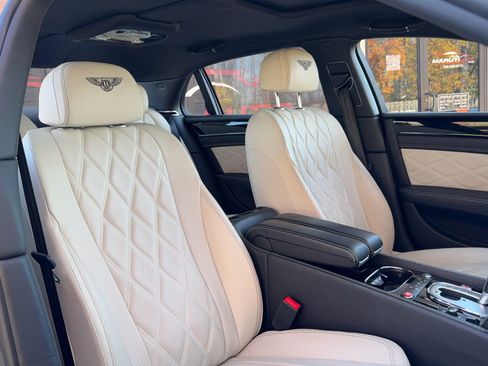 Used 2014 Bentley Flying Spur W12 image 15