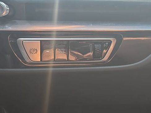 Certified 2024 Cadillac Lyriq Luxury AWD/4WD image 27