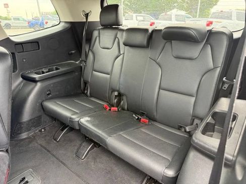 Used 2024 Kia Telluride EX w/ EX Captain's Chair Package FWD image 14