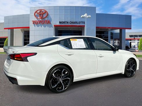 Used 2024 Nissan Altima 2.5 SR FWD image 8