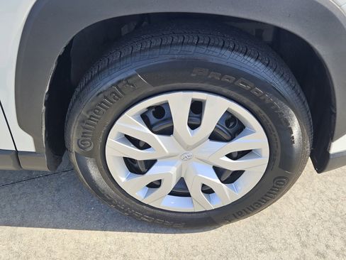 Certified 2024 Toyota Corolla Cross L image 12