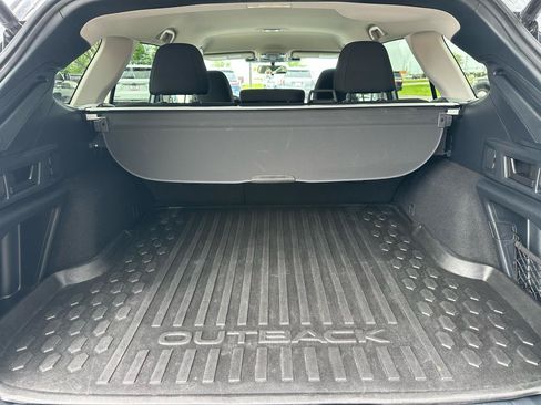 Used 2023 Subaru Outback Premium AWD/4WD image 17