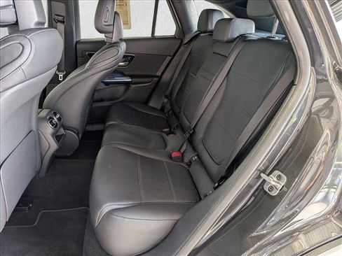 Used 2026 Mercedes-Benz GLC 300 image 19