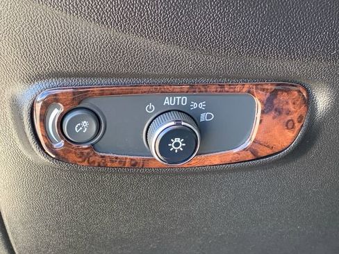 Used 2022 Chevrolet Equinox RS w/ RS Leather Package image 28