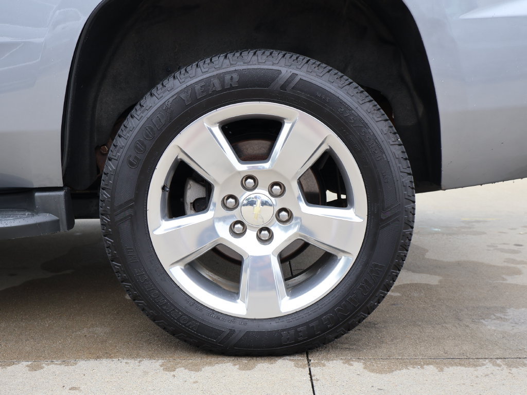 Certified 2019 Chevrolet Tahoe LT w/ Luxury Package AWD/4WD image 47