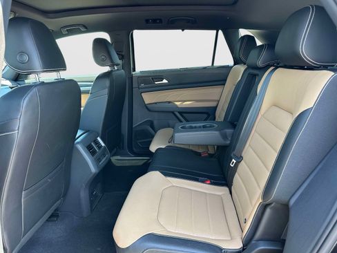 Certified 2023 Volkswagen Atlas Cross Sport SEL Premium R-Line AWD/4WD image 13